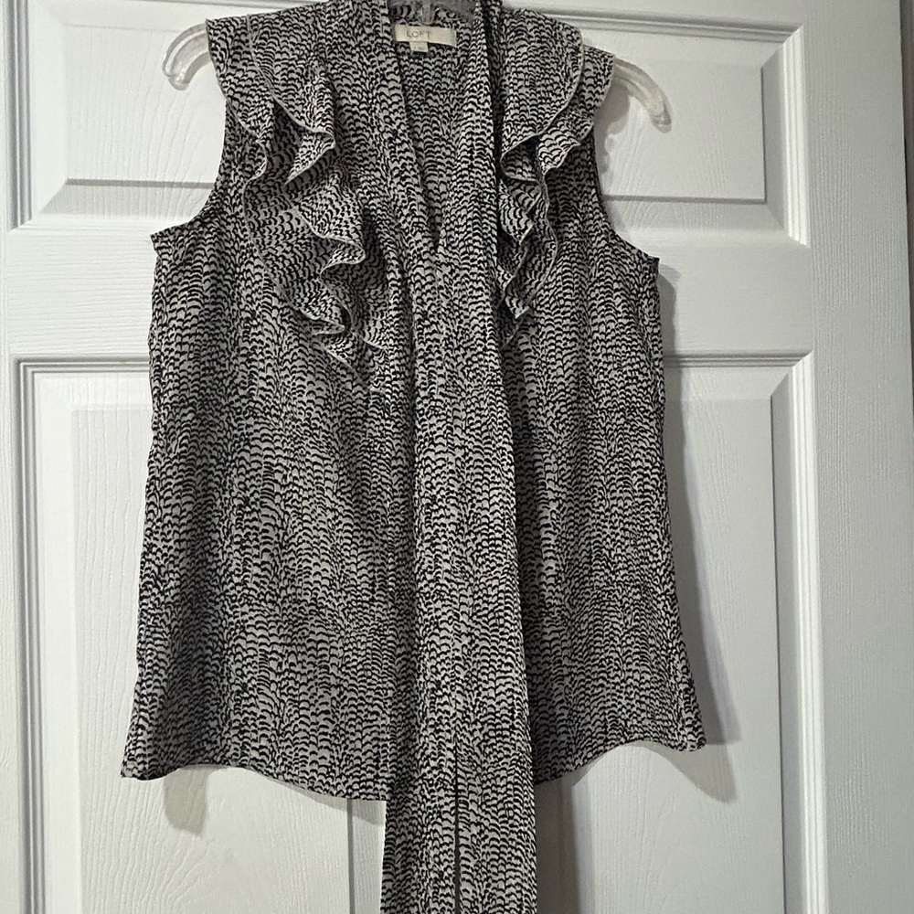 LOFT Monochrome Ruffle Blouse